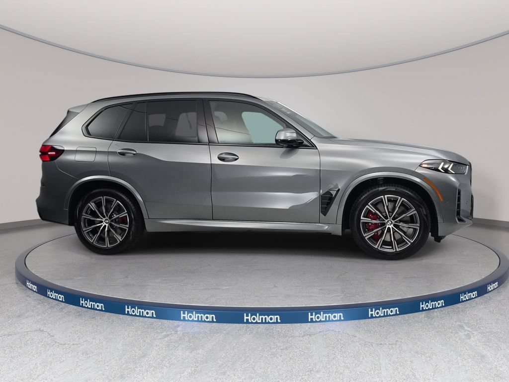 New 2026 BMW X5 xDrive50e w/ M Sport Package AWD/4WD image 4