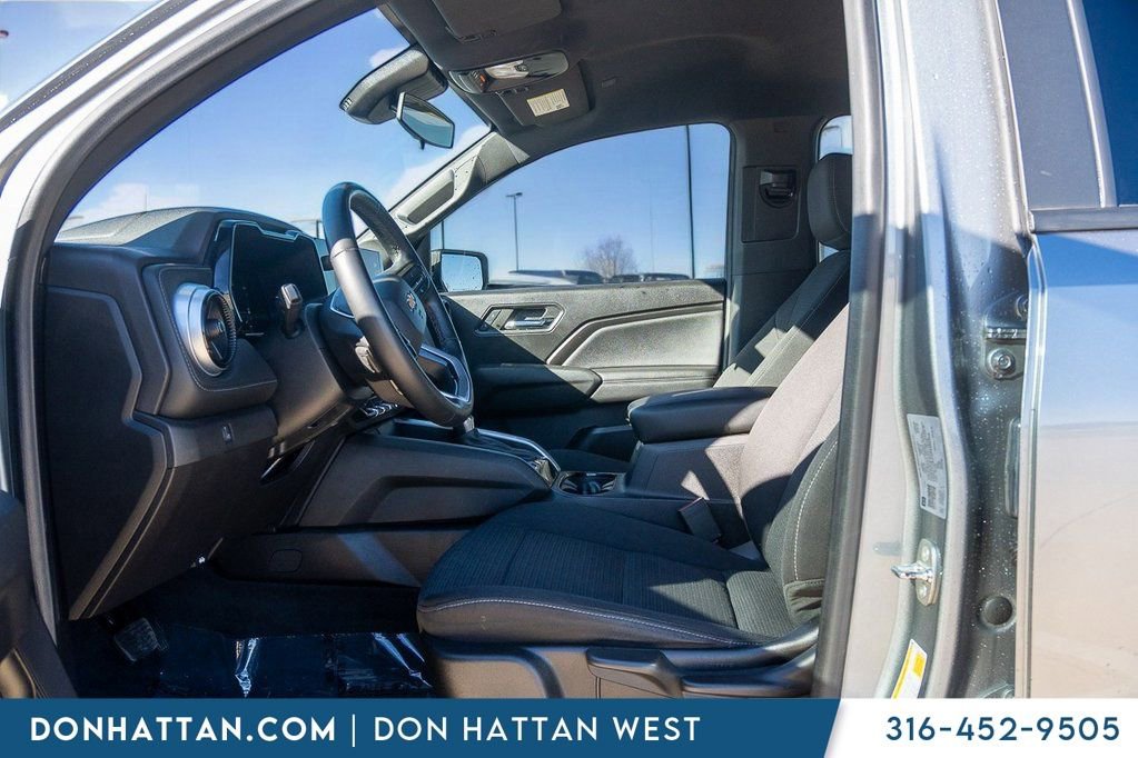 Used 2023 Chevrolet Colorado LT w/ LT Convenience Package image 3