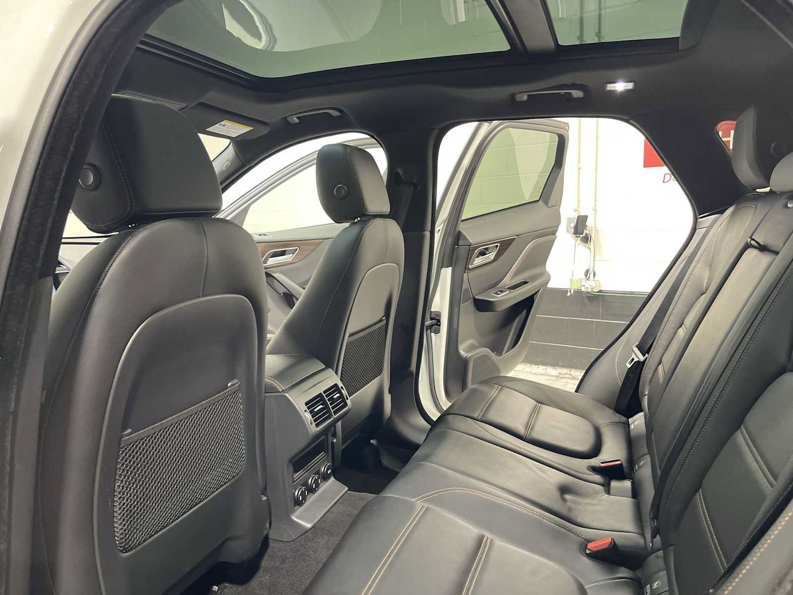 Used 2018 Jaguar F-PACE Prestige AWD/4WD image 12