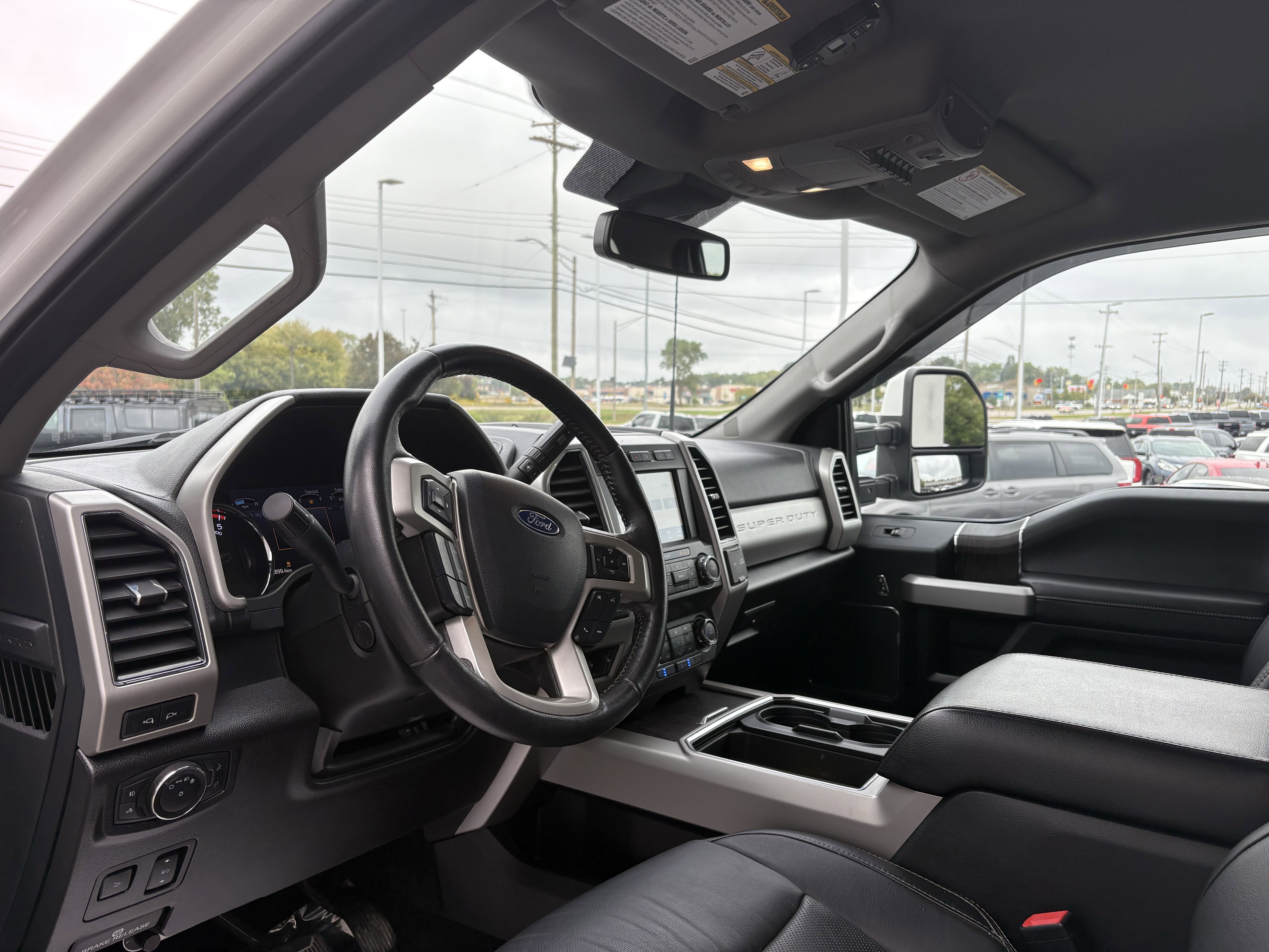 Used 2020 Ford F250 Lariat image 13