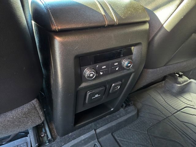 Used 2023 Chevrolet Traverse Premier image 12