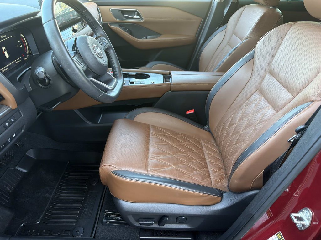 Used 2024 Nissan Rogue Platinum w/ Platinum Premium Package FWD image 10