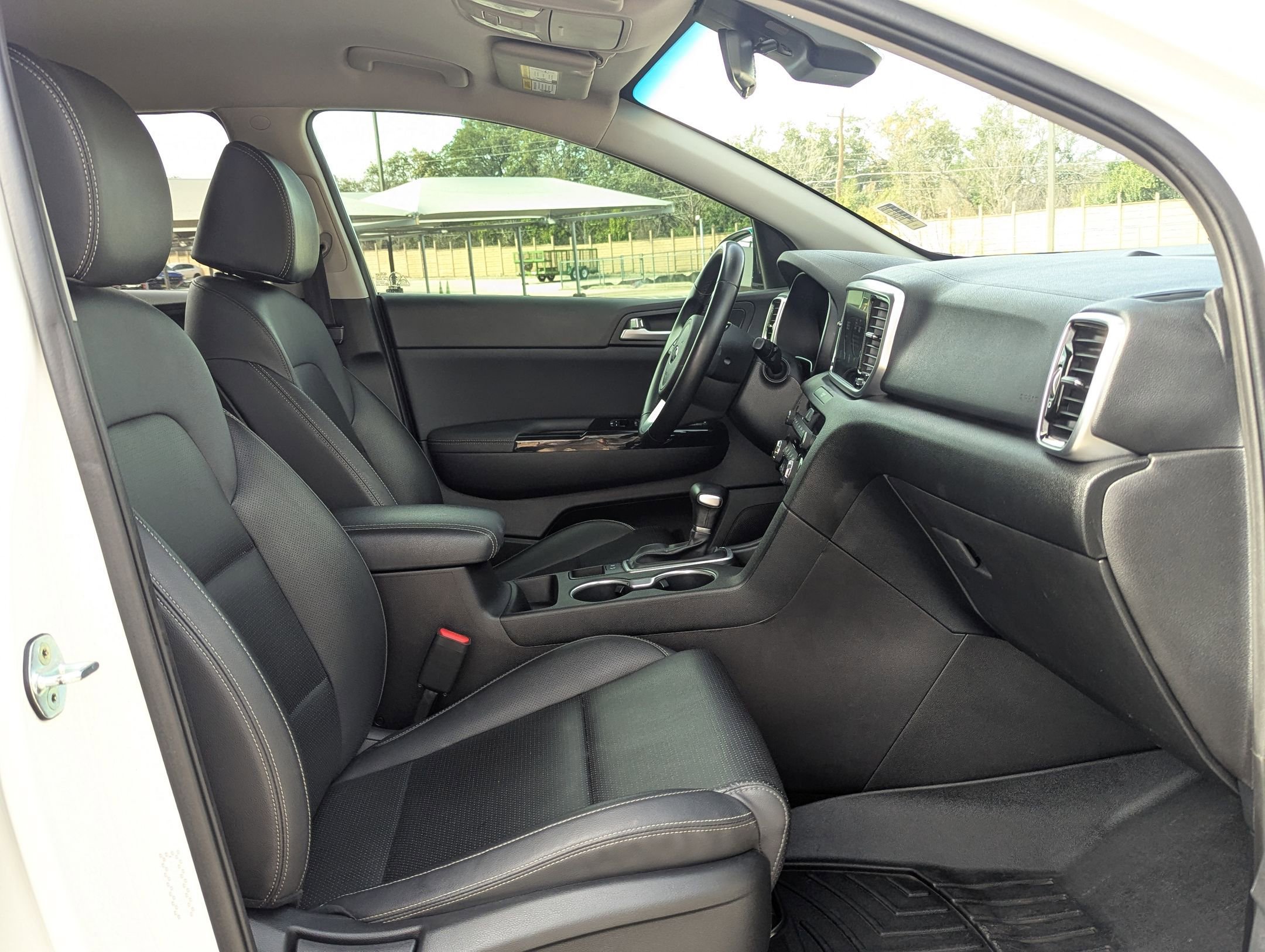 Used 2020 Kia Sportage EX FWD image 28