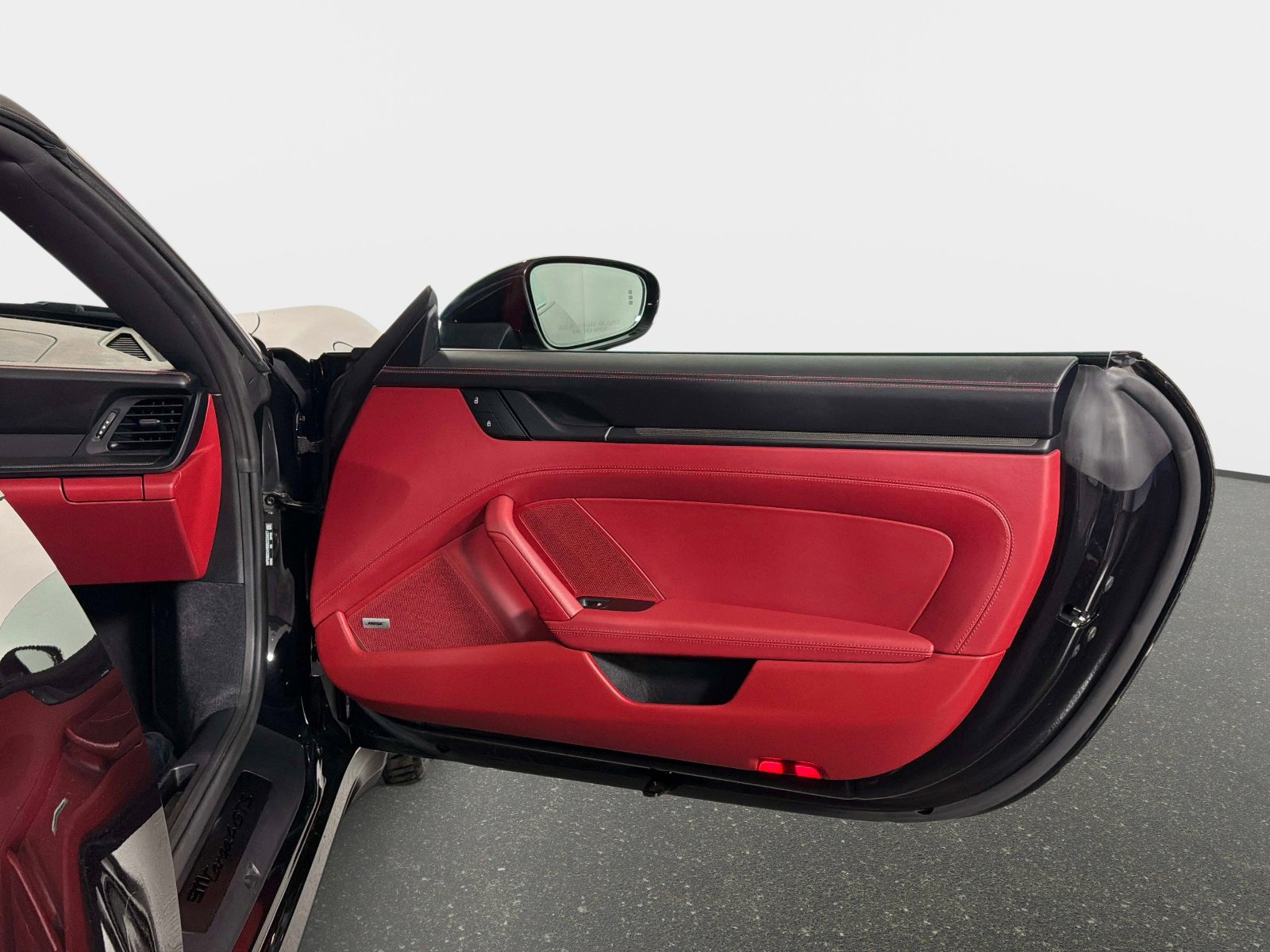 Used 2024 Porsche 911 Targa 4 GTS image 23