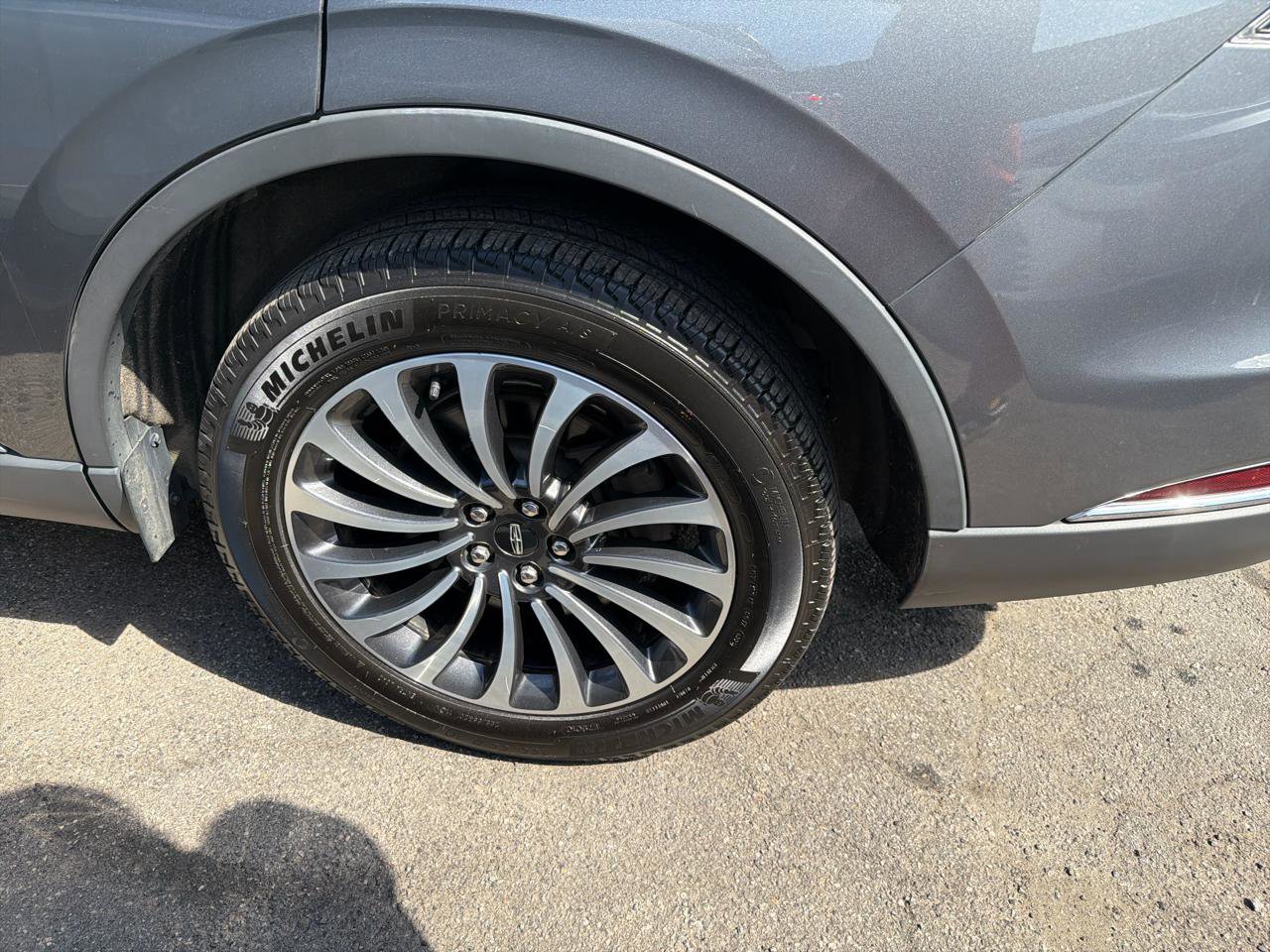 Used 2023 Lincoln Aviator AWD w/ Premium Package image 12