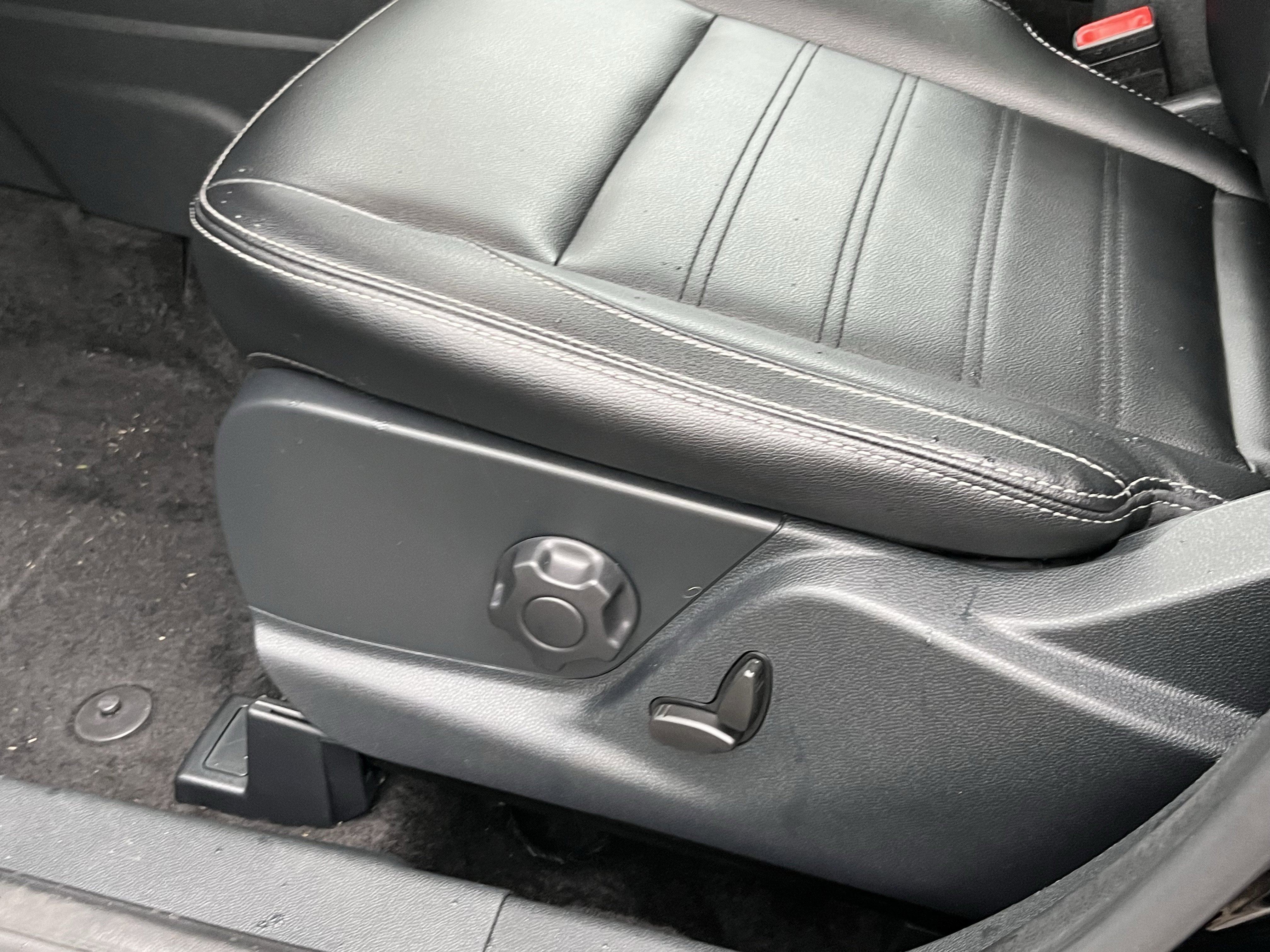 Used 2021 Ford EcoSport Titanium w/ Interior Protection Package image 13