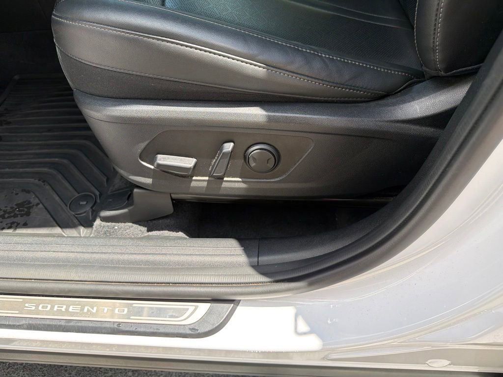Used 2023 Kia Sorento SX FWD image 47