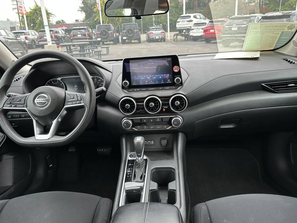 Used 2023 Nissan Sentra SV FWD image 14