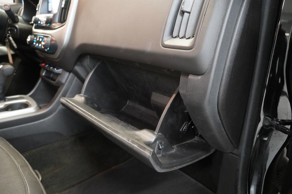 Used 2016 Chevrolet Colorado LT w/ LT Convenience Package image 36