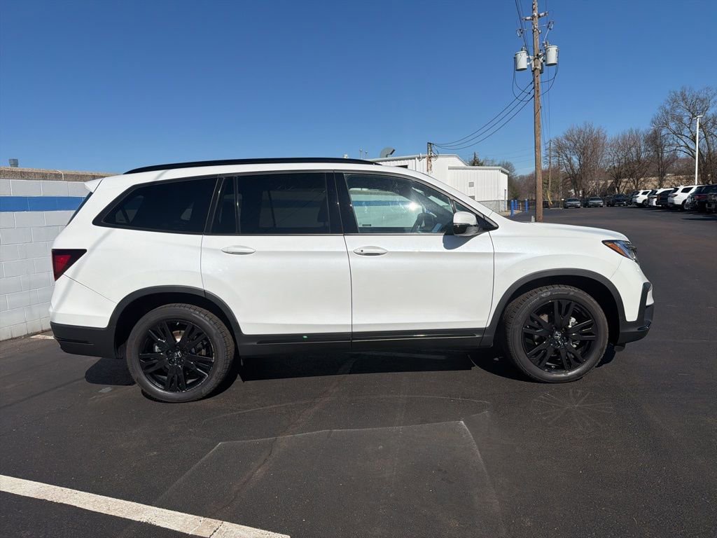 Certified 2021 Honda Pilot Black Edition image 6