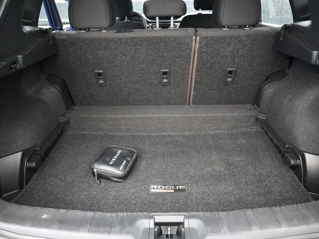 Used 2022 Nissan Rogue Sport S image 23
