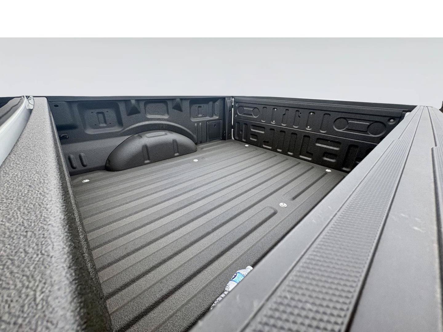 Used 2025 Ford F150 STX w/ Equipment Group 200A RWD image 9