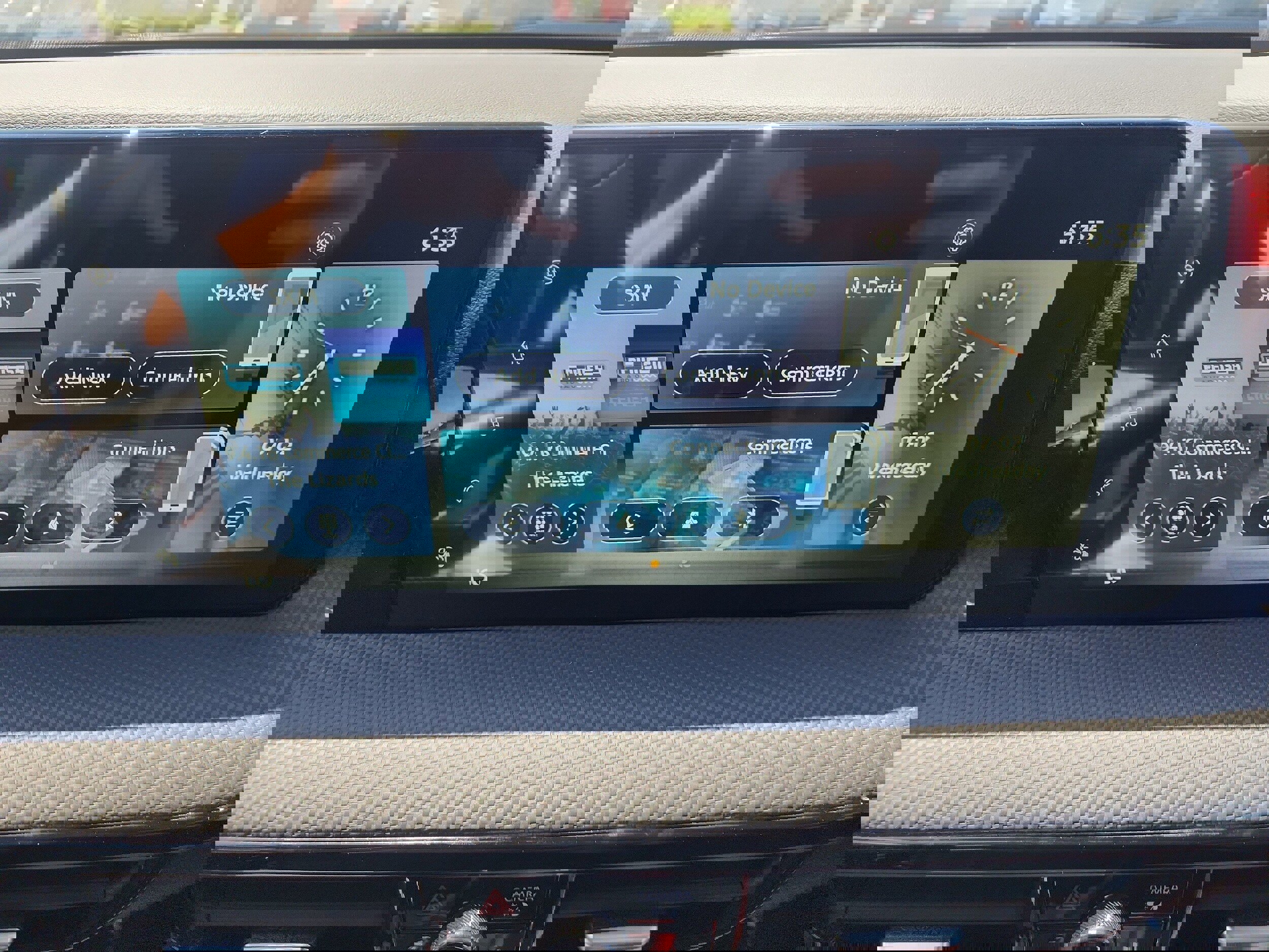 New 2025 Nissan Kicks SR image 15