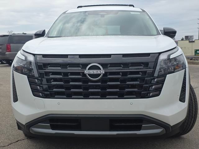 New 2026 Nissan Pathfinder Platinum image 11