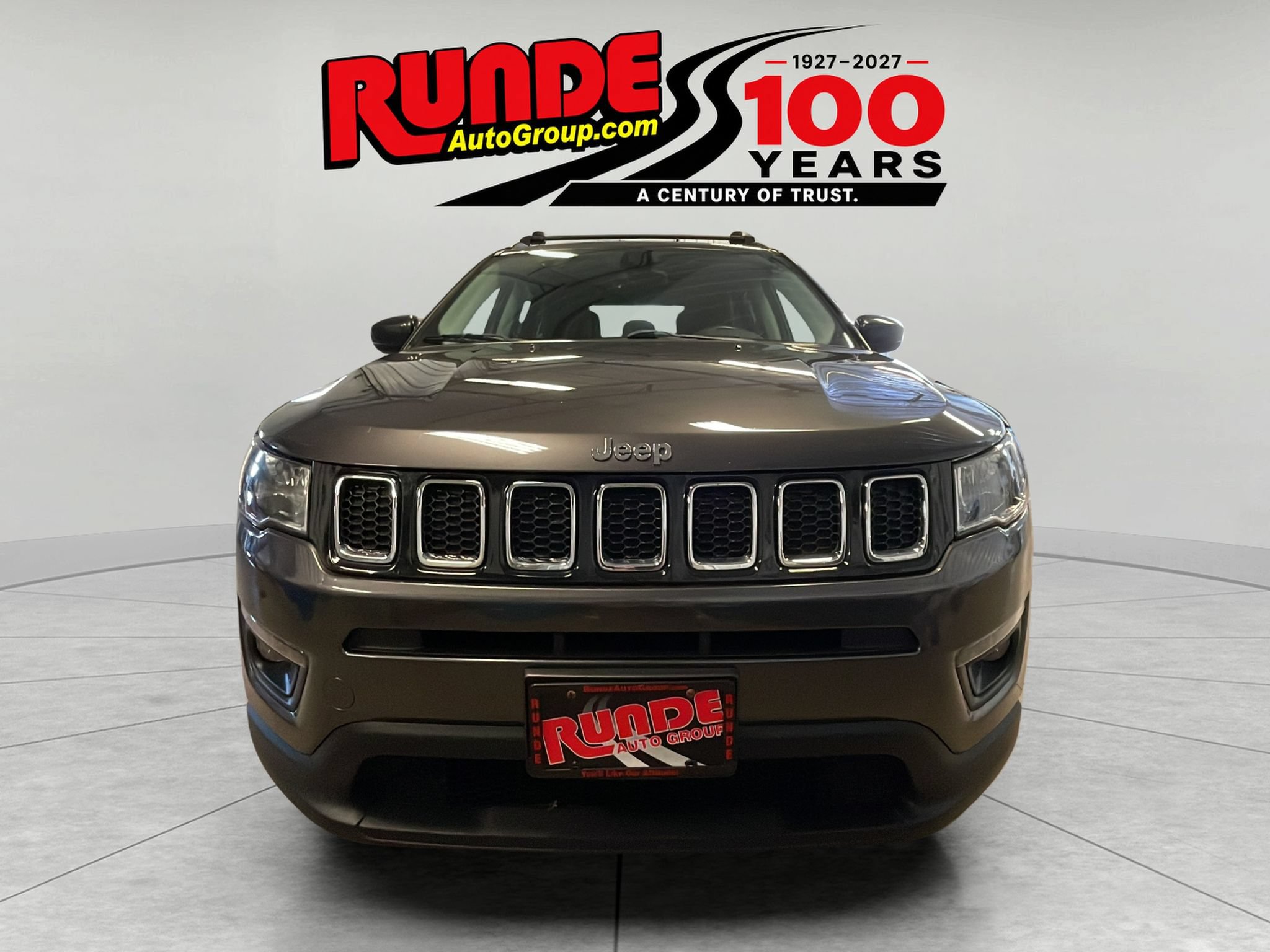 Used 2018 Jeep Compass Latitude w/ Popular Equipment Group AWD/4WD image 8