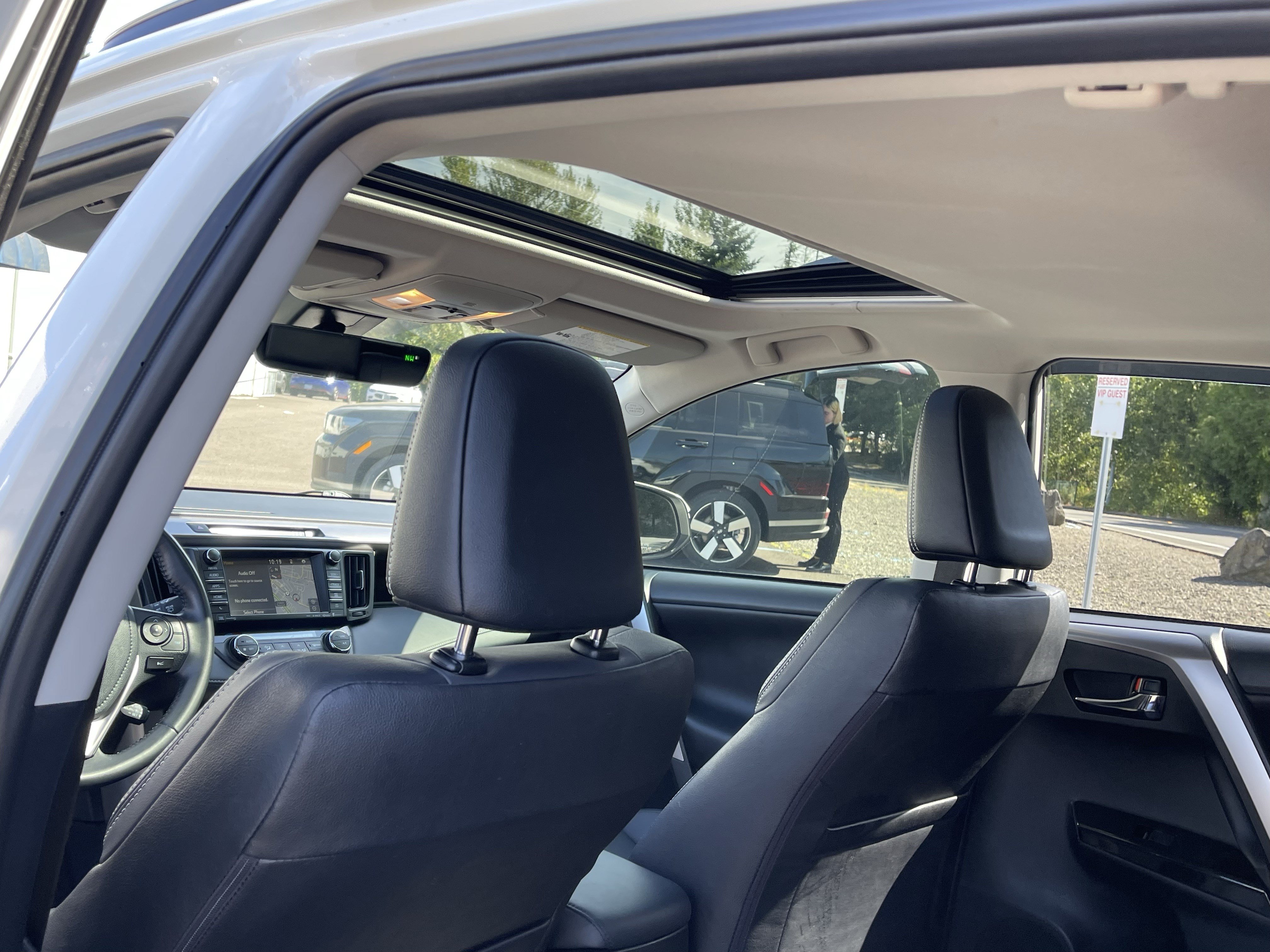 Used 2018 Toyota RAV4 Limited w/ Advanced Technology Package AWD/4WD image 16