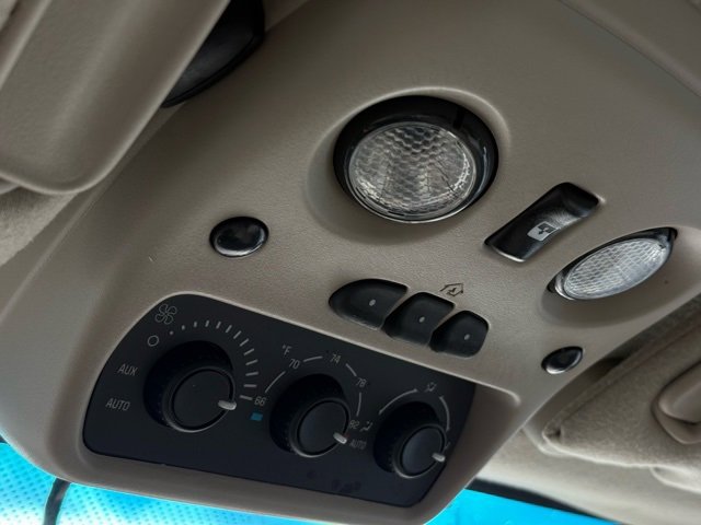 Used 2004 Cadillac Escalade AWD image 25