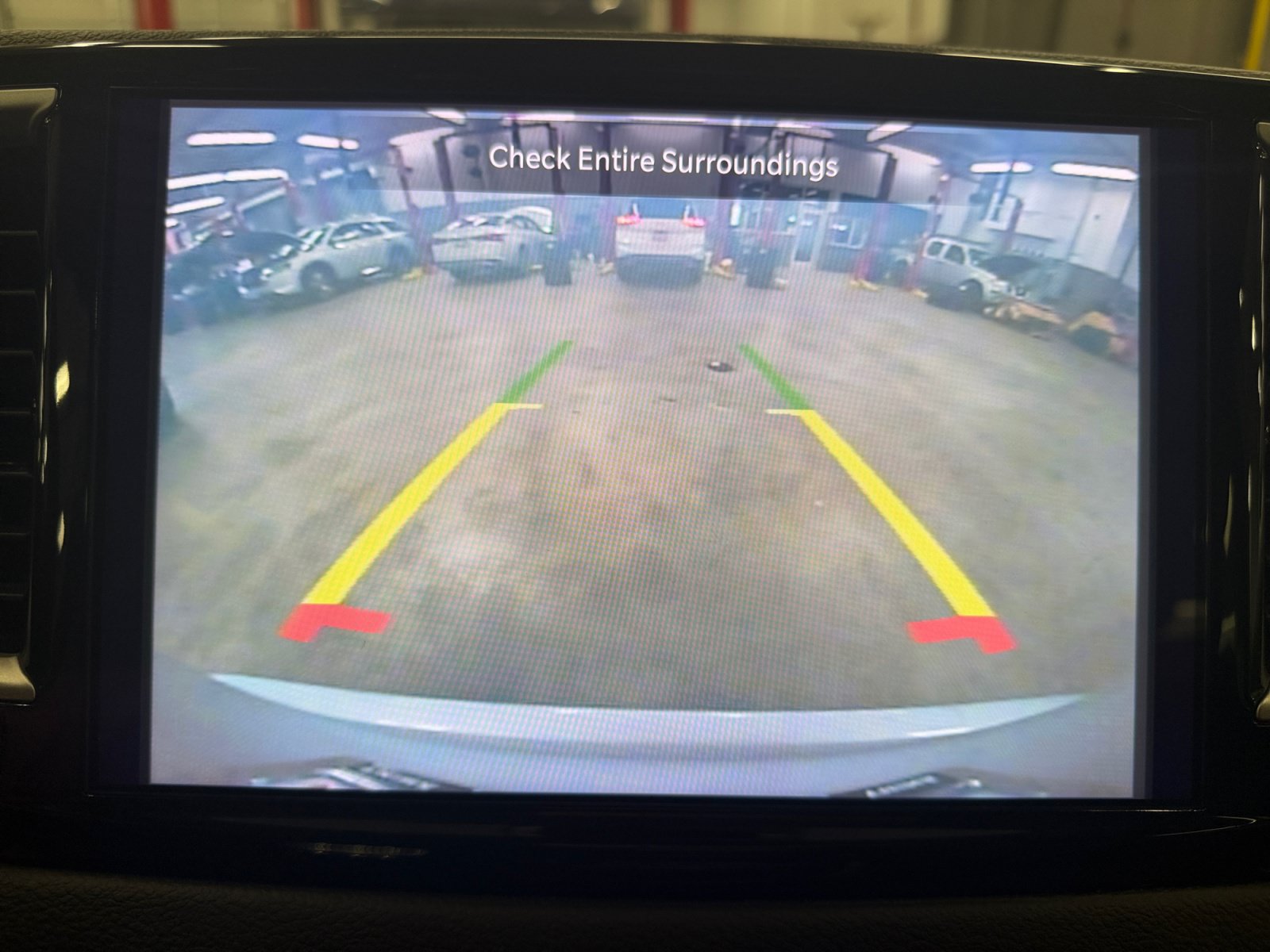 Used 2024 Chrysler Pacifica Touring-L FWD image 15