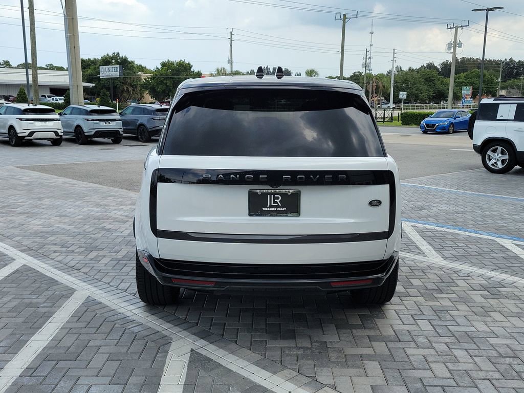 Used 2023 Land Rover Range Rover Long Wheelbase SE AWD/4WD image 4