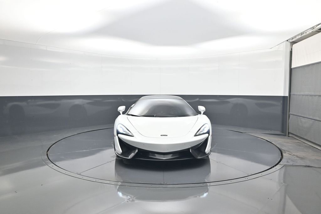 Used 2019 McLaren 570S Spider image 2