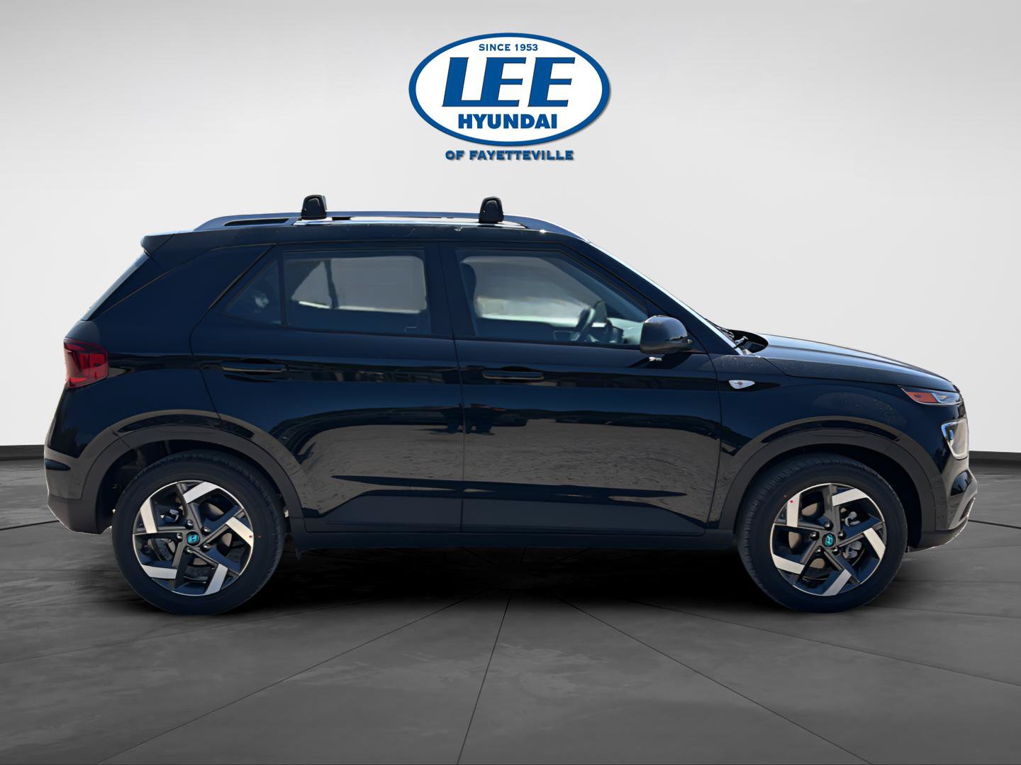 New 2026 Hyundai Venue SEL FWD image 3