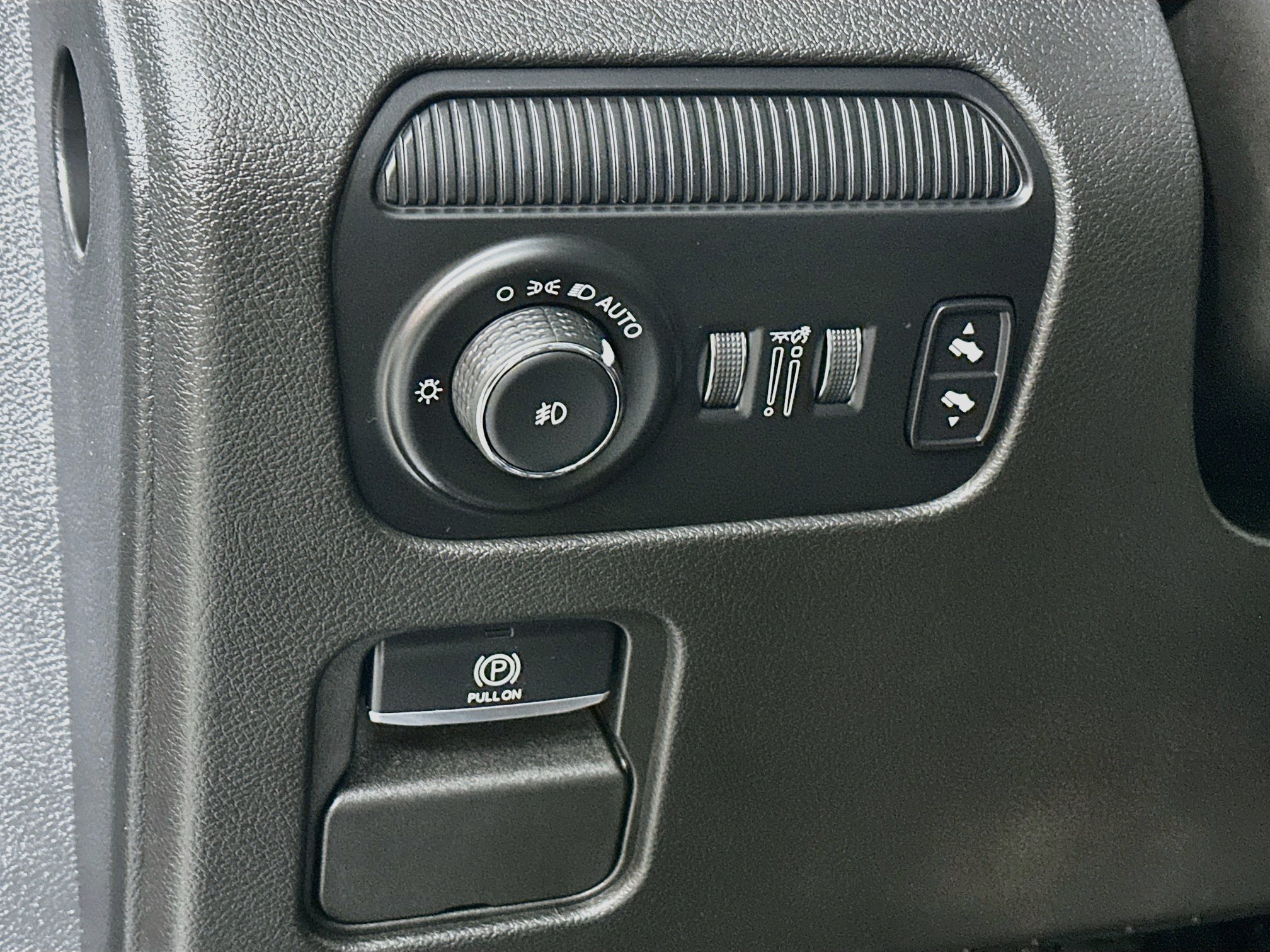 Used 2022 Jeep Wagoneer Series III w/ Premium Group I AWD/4WD image 10