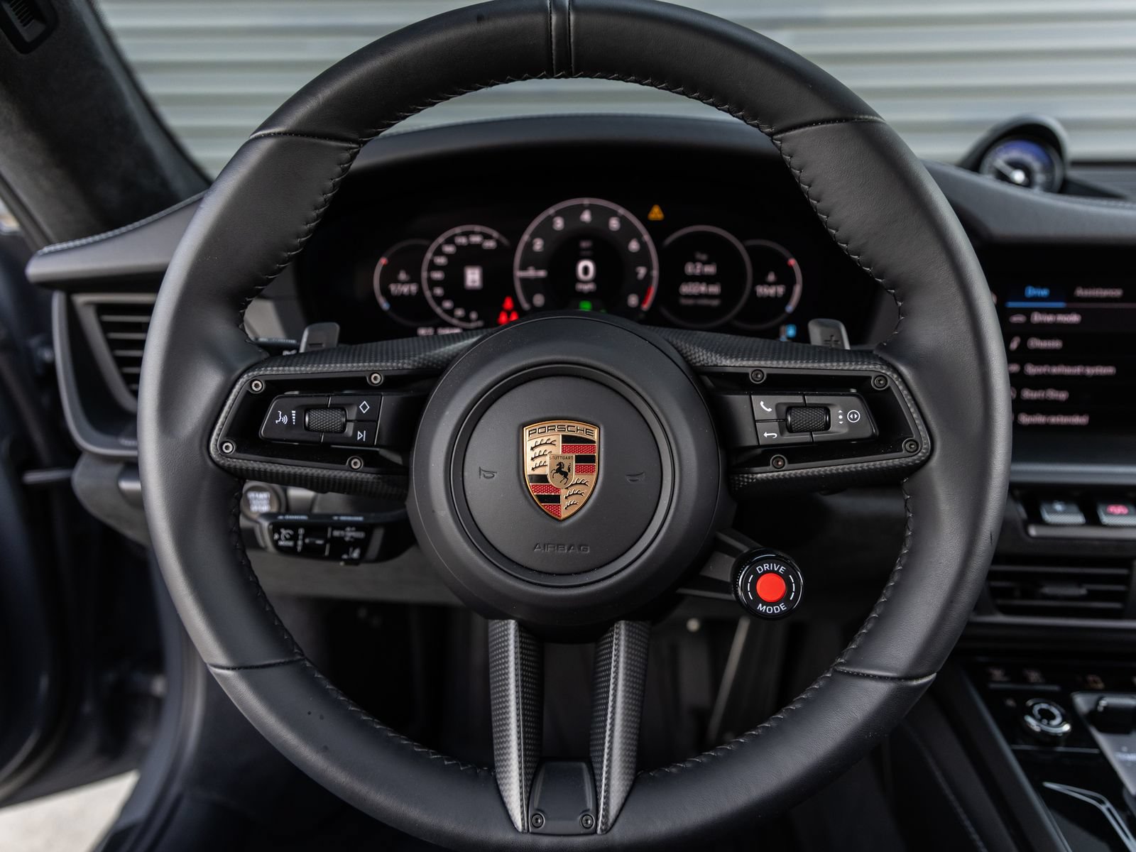 Certified 2025 Porsche 911 Carrera 4 GTS AWD/4WD image 31