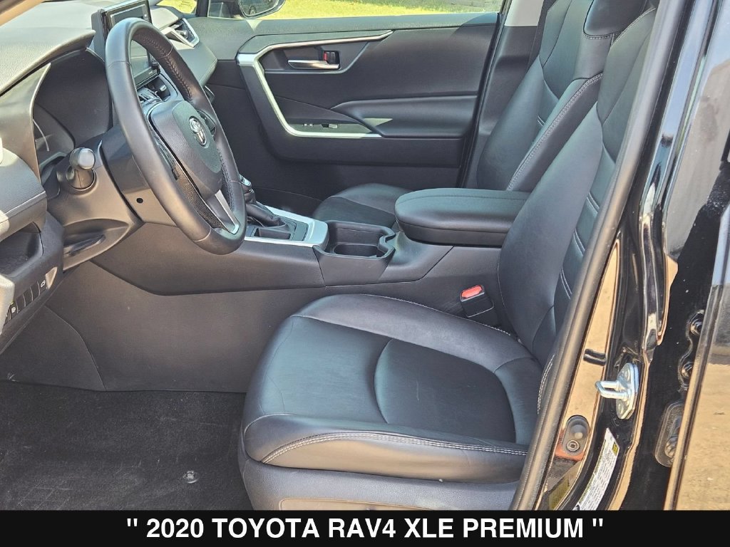 Used 2020 Toyota RAV4 XLE Premium FWD image 11