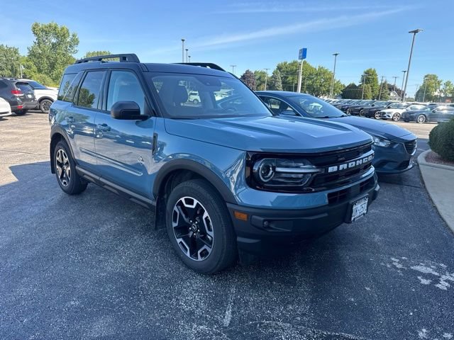 Used 2023 Ford Bronco Sport Outer Banks w/ Tech Package AWD/4WD image 2