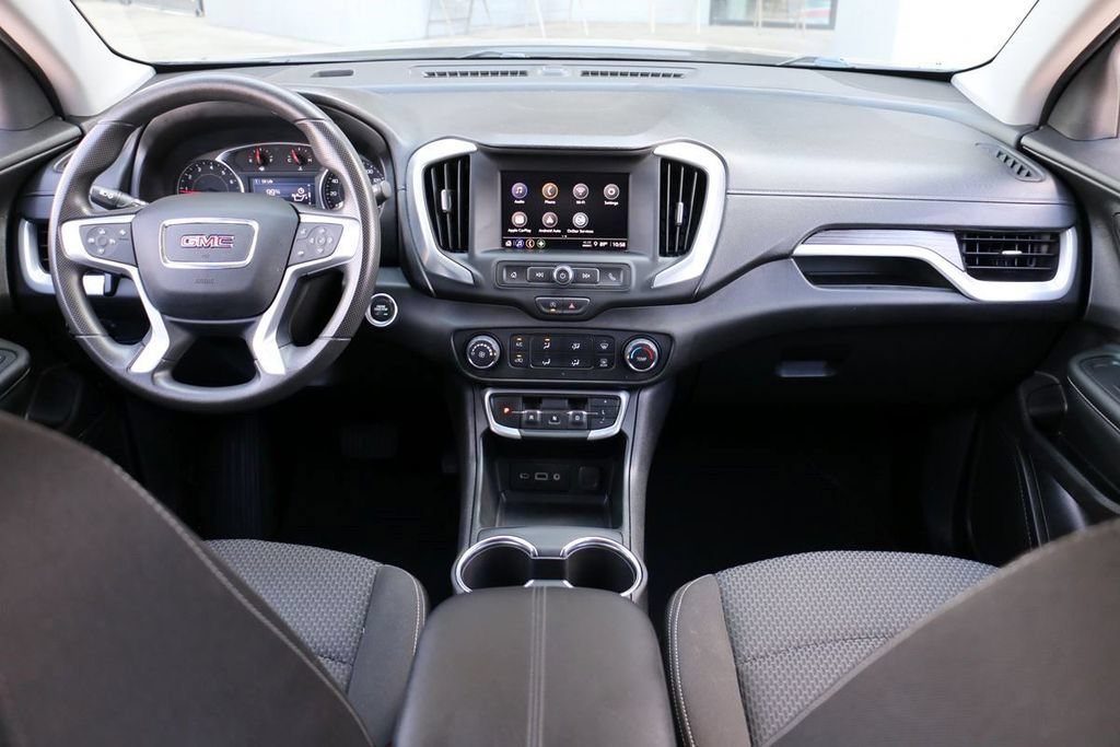 Used 2024 GMC Terrain SLE AWD/4WD image 25