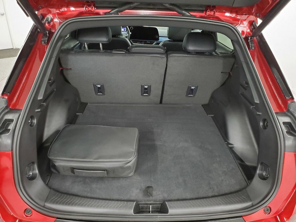 Used 2024 Chevrolet Equinox EV LT w/ Active Safety Package 3 FWD image 28
