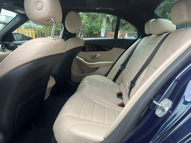 Used 2018 Mercedes-Benz C 300 4MATIC Sedan image 13