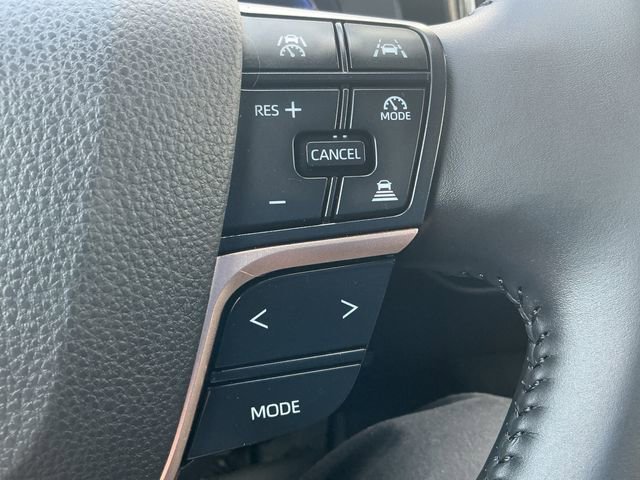 Certified 2023 Toyota Crown XLE image 20