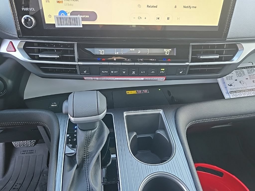 New 2026 Toyota Sienna XLE AWD/4WD image 22