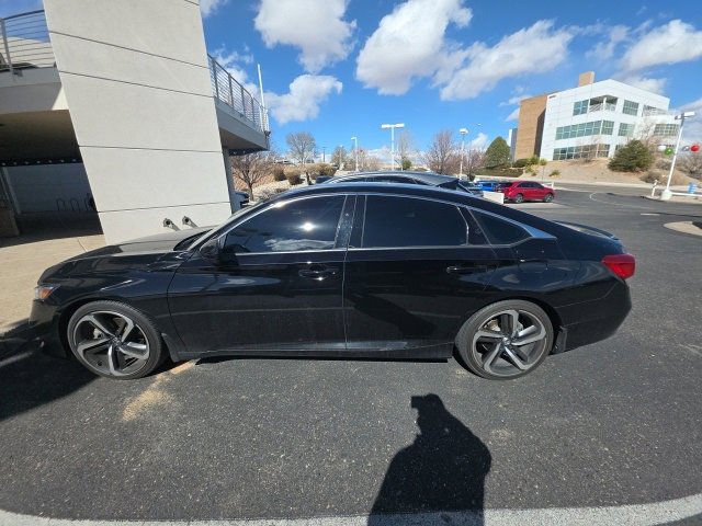 Used 2022 Honda Accord Sport image 2