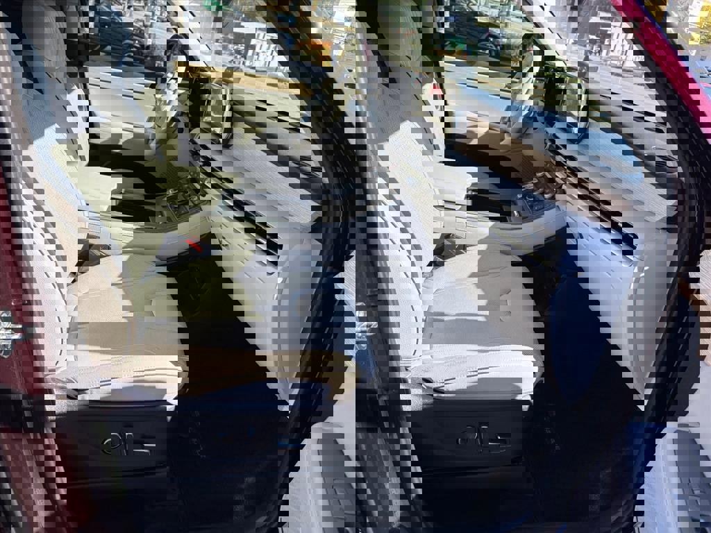 Used 2024 Hyundai Palisade Limited image 18