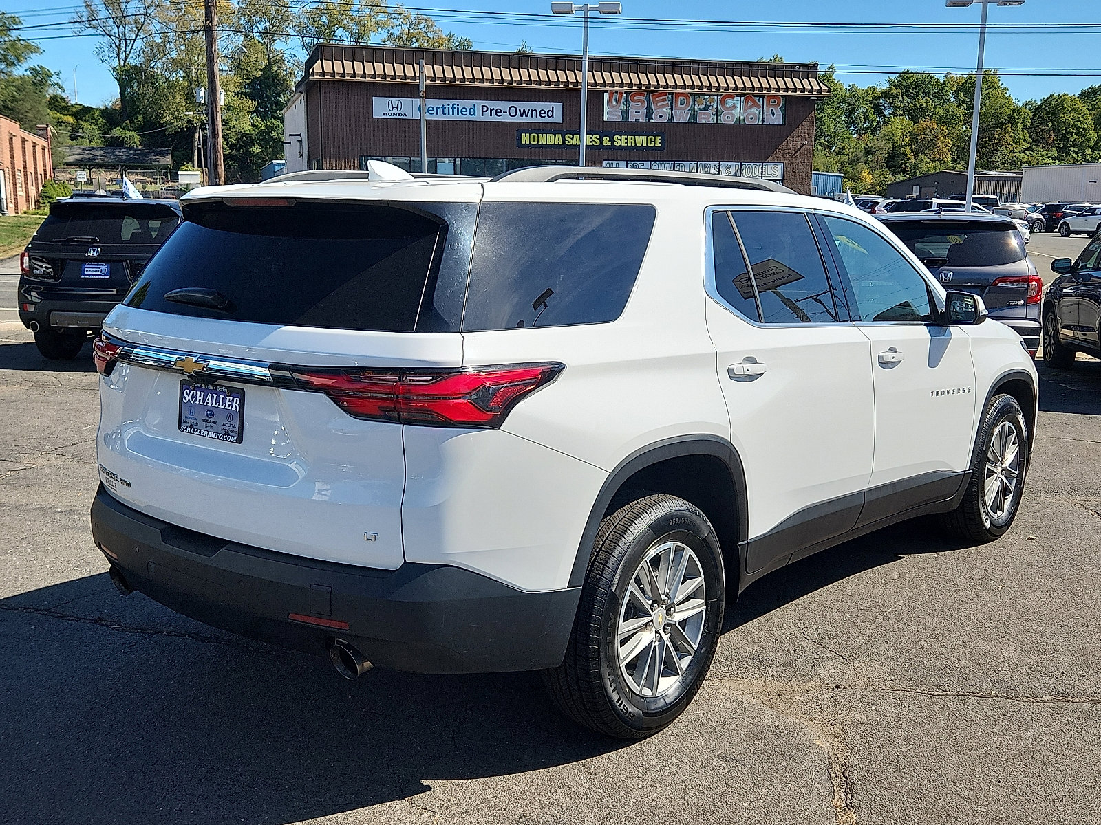 Used 2022 Chevrolet Traverse LT image 6
