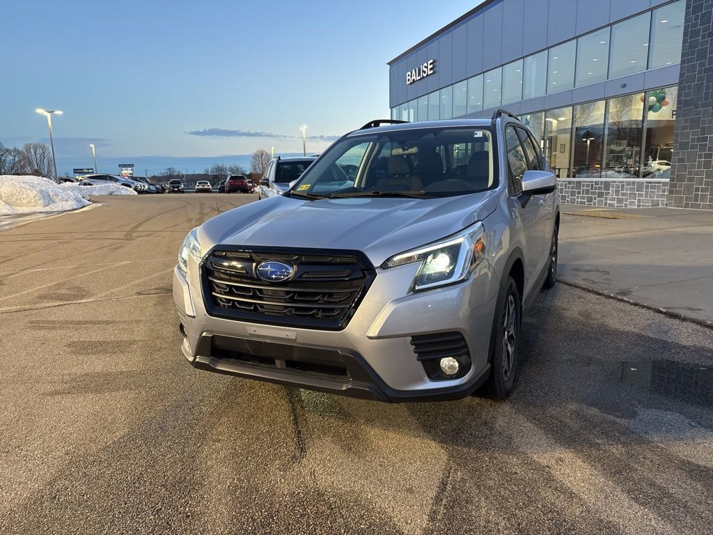 Used 2023 Subaru Forester Premium image 8