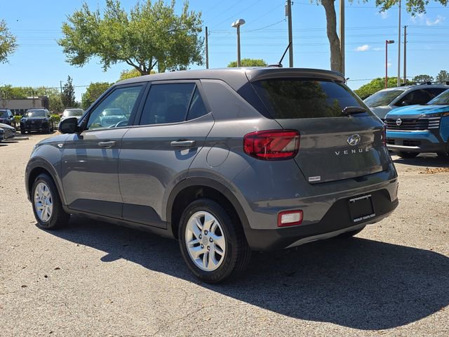 Used 2023 Hyundai Venue SE image 6