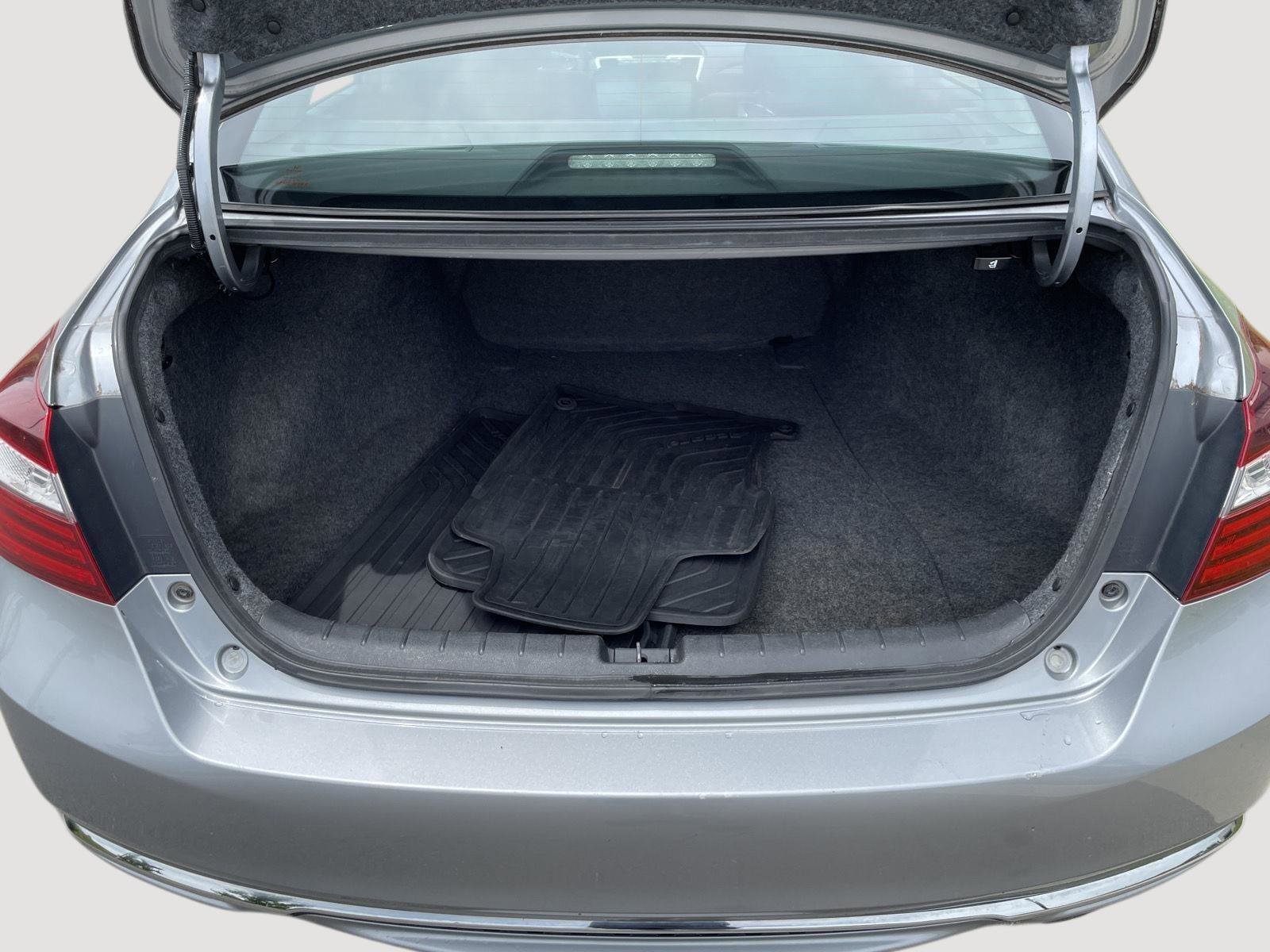 Used 2017 Honda Accord LX image 7