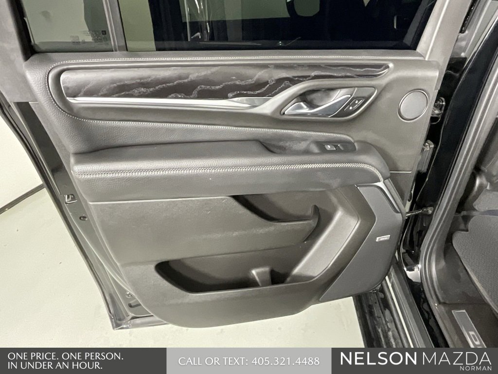 Used 2021 GMC Yukon XL Denali w/ Denali Ultimate Package image 17