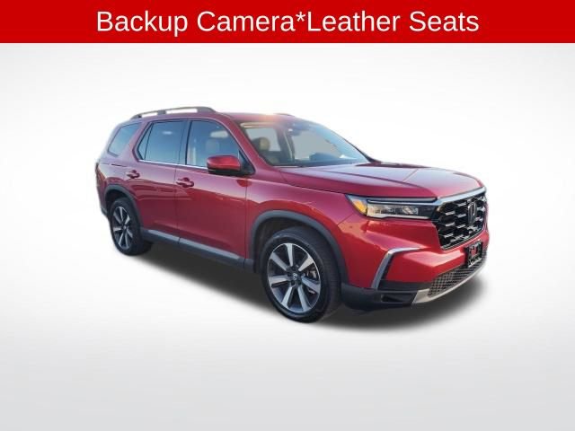 Used 2023 Honda Pilot Touring image 3