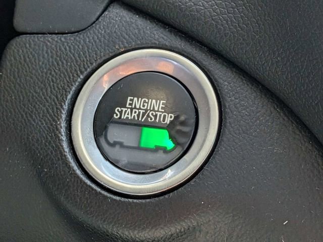 Used 2018 Chevrolet Equinox LT w/ LPO, Hit The Road Package FWD image 30