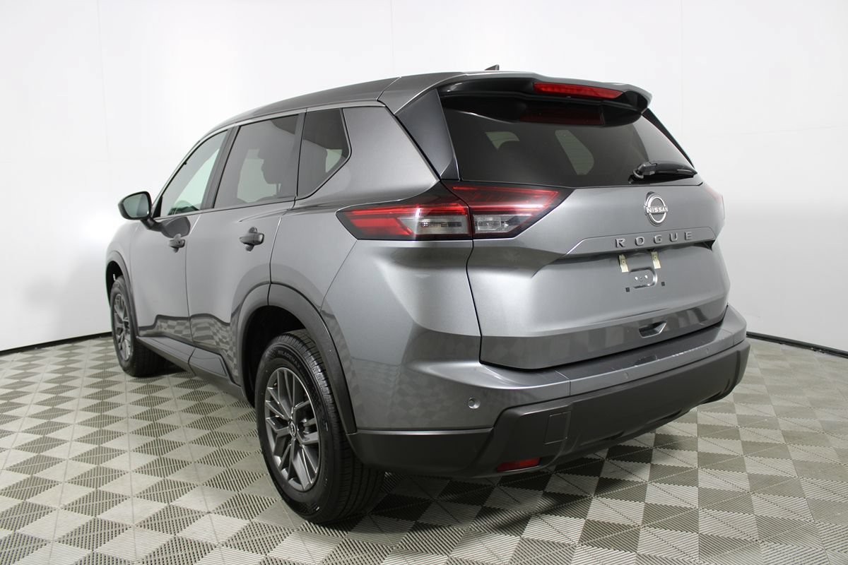 Used 2024 Nissan Rogue S FWD image 27