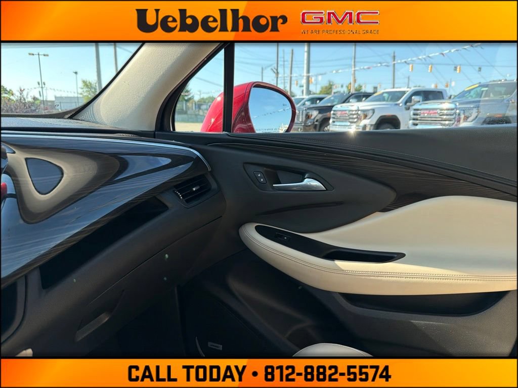 Used 2019 Buick Envision Premium AWD/4WD image 32