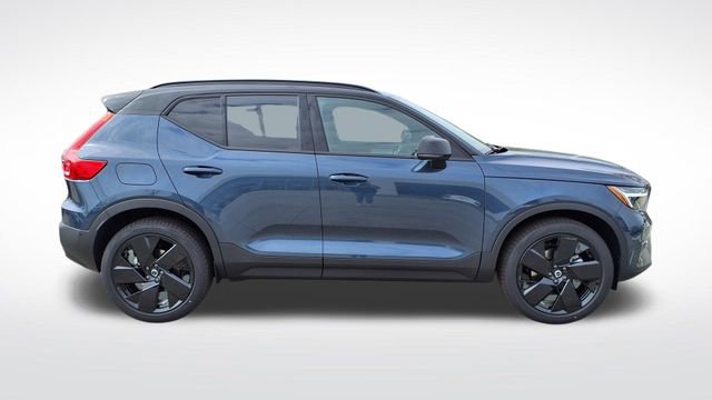 New 2026 Volvo XC40 B5 Ultra w/ Protection Package Premier image 8
