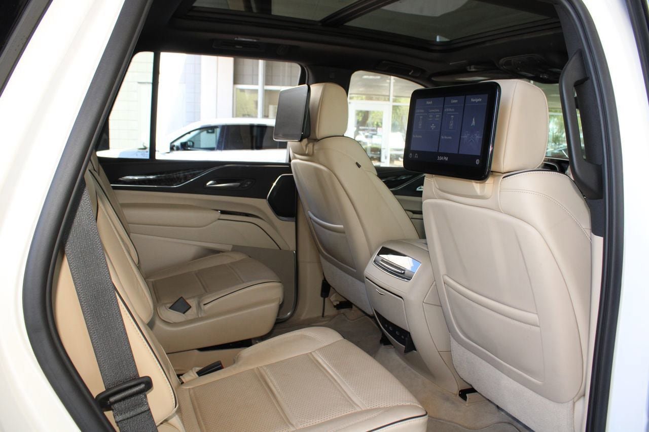 Used 2021 Cadillac Escalade Premium Luxury w/ Driver Assist Tech Package AWD/4WD image 18