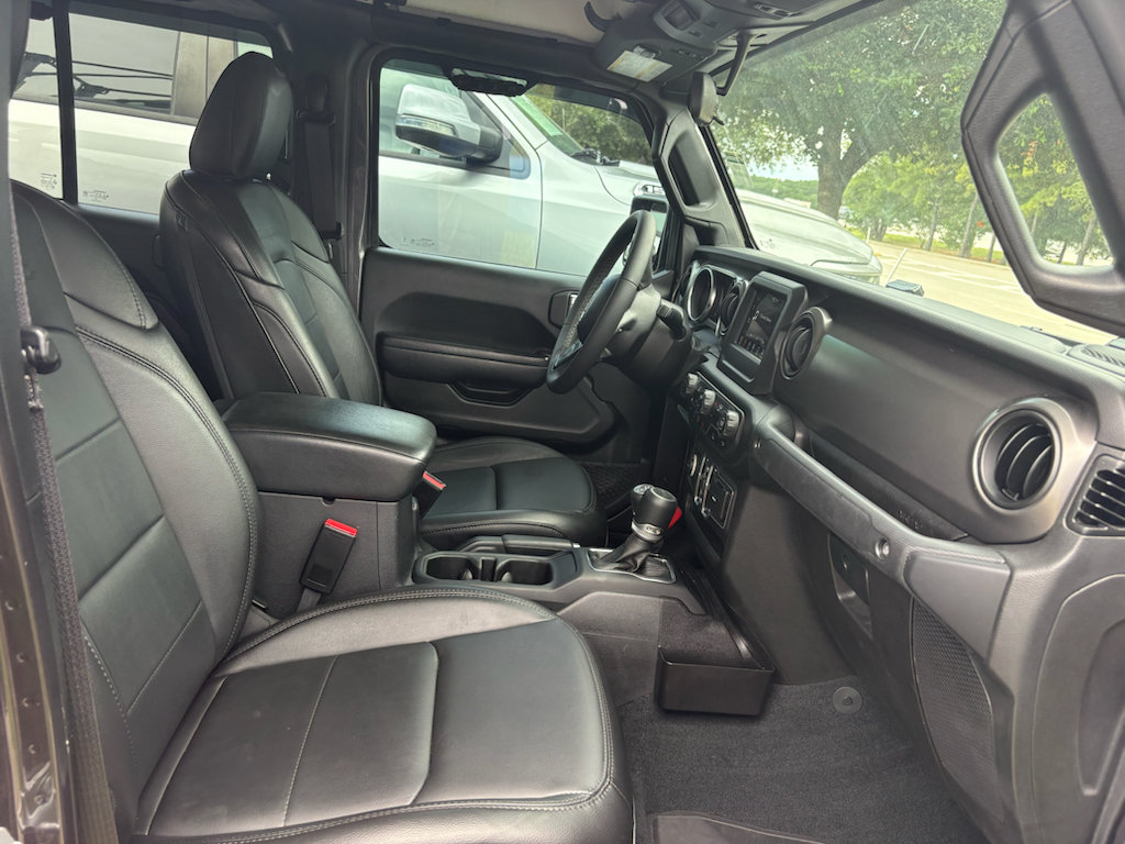 Used 2023 Jeep Gladiator Sport AWD/4WD image 11