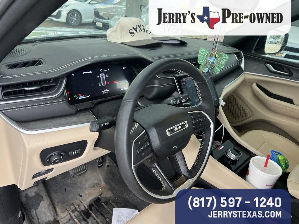 Used 2024 Jeep Grand Cherokee Limited w/ Trailer Tow Package RWD image 8