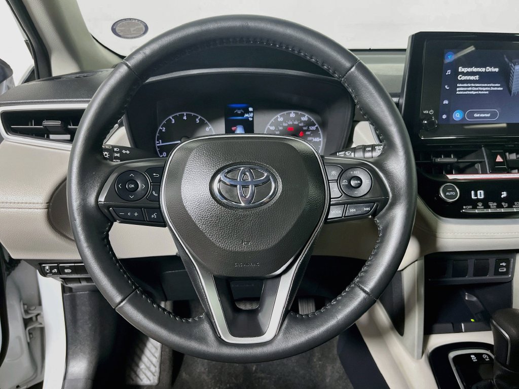 Used 2024 Toyota Corolla Cross LE AWD/4WD image 17